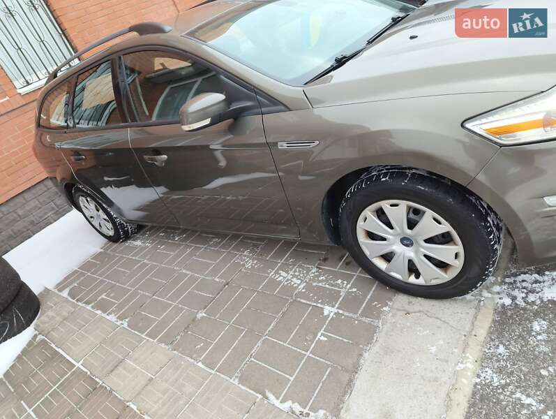 Универсал Ford Mondeo 2011 в Софиевской Борщаговке