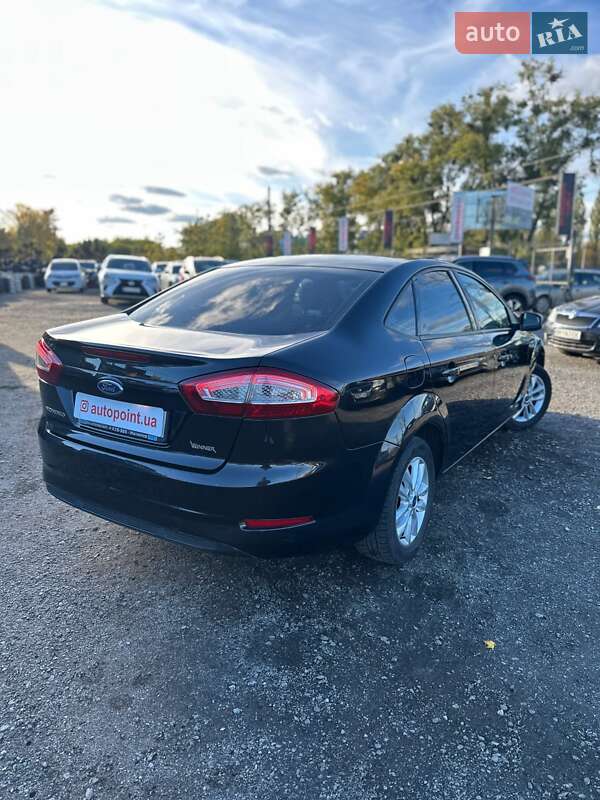 Седан Ford Mondeo 2011 в Белогородке
