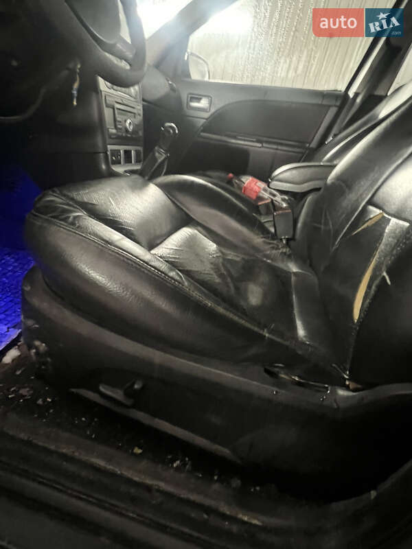 Седан Ford Mondeo 2003 в Шепетовке