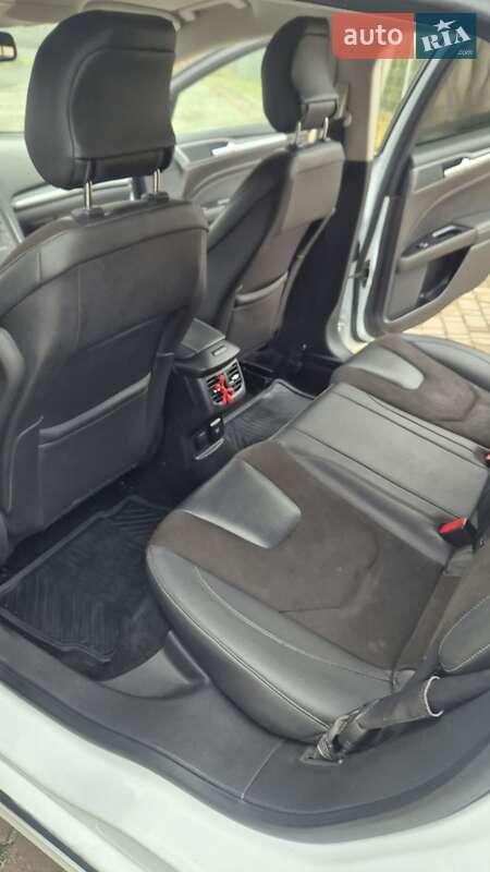 Ліфтбек Ford Mondeo 2015 в Львові фото 50 Ліфтбек Ford Mondeo 2015 в Львові