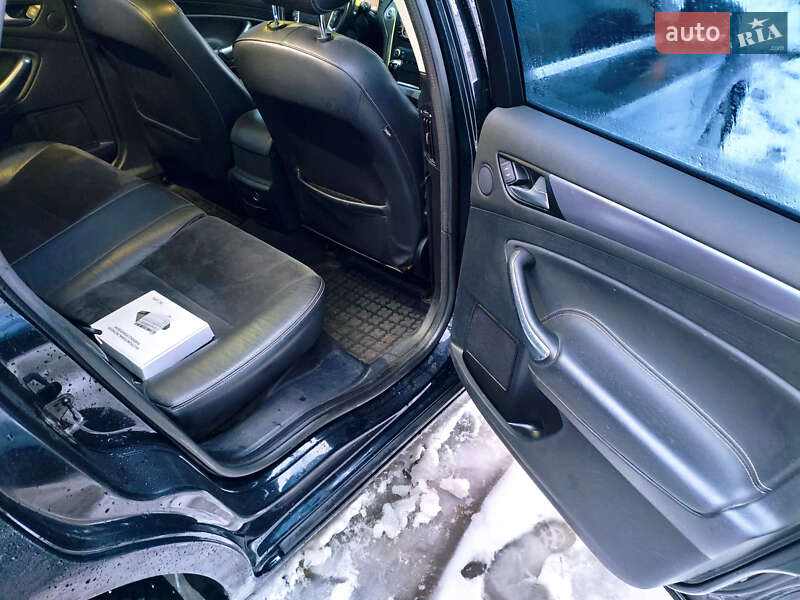 Седан Ford Mondeo 2011 в Глухове