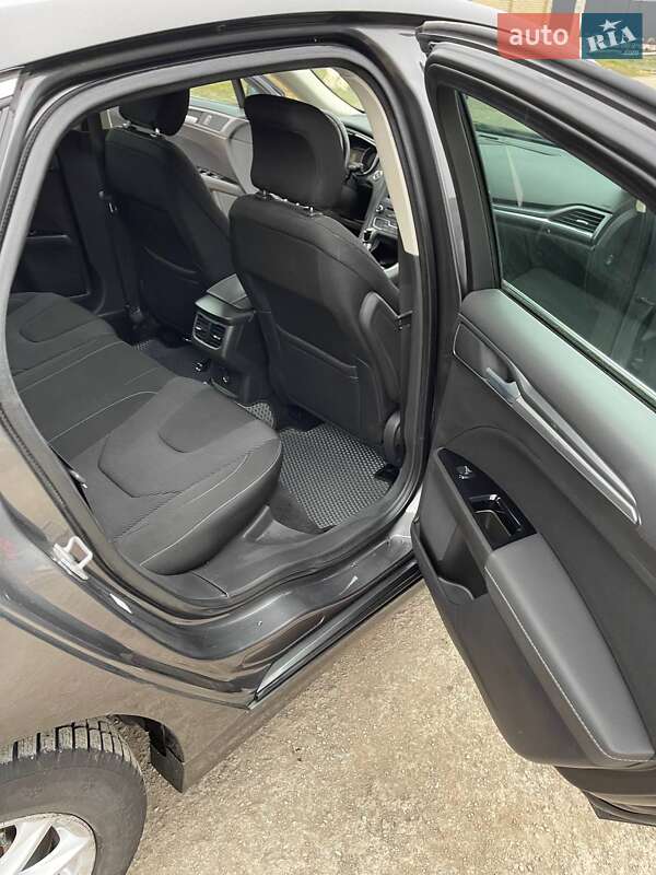 Седан Ford Mondeo 2015 в Борщеве