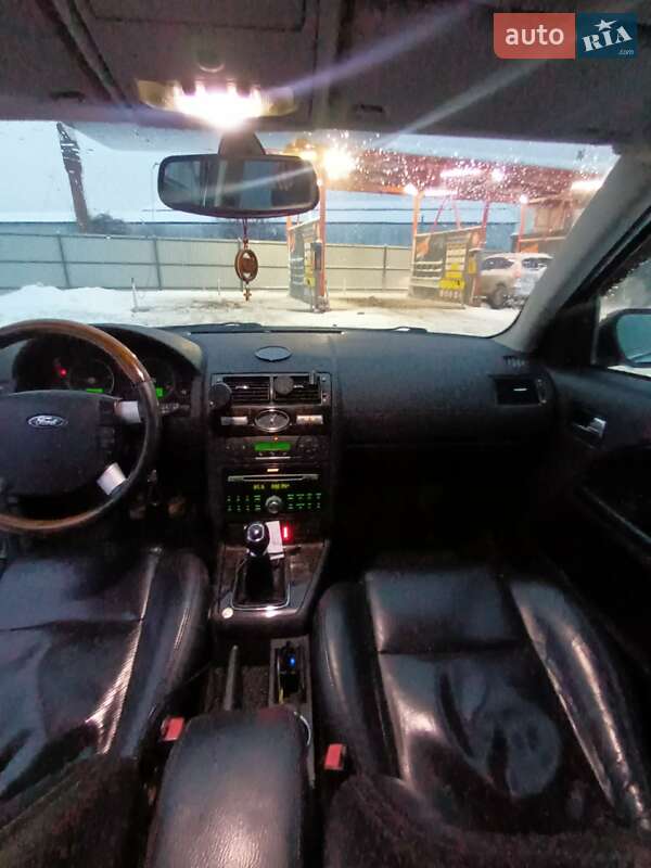 Седан Ford Mondeo 2005 в Мукачево