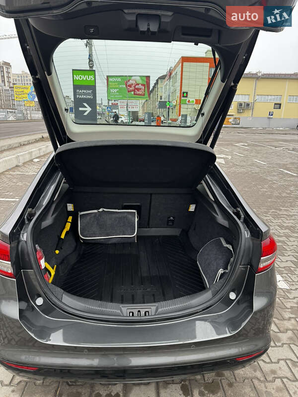 Лифтбек Ford Mondeo 2019 в Киеве