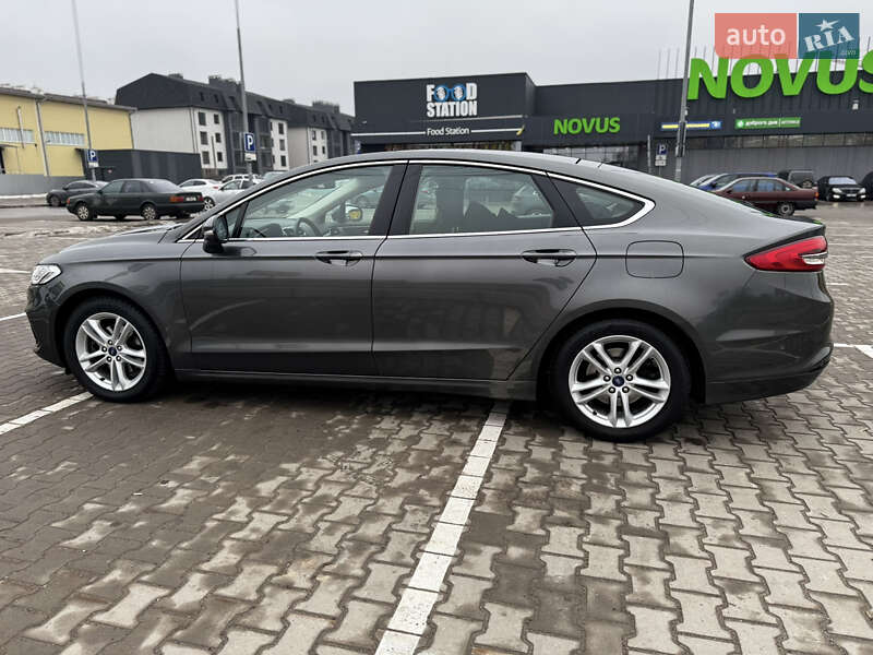 Лифтбек Ford Mondeo 2019 в Киеве