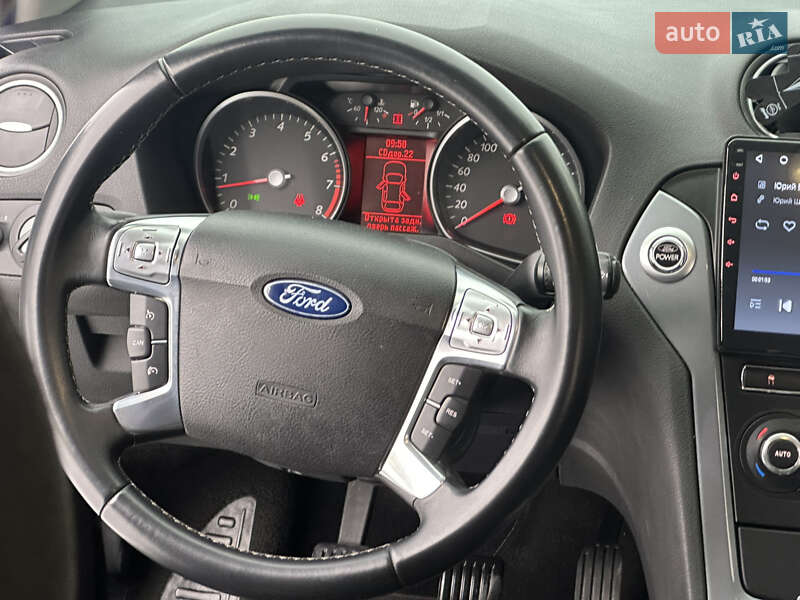 Седан Ford Mondeo 2012 в Мукачево