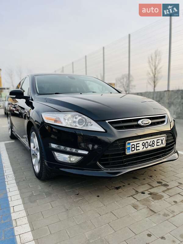 Седан Ford Mondeo 2011 в Первомайске