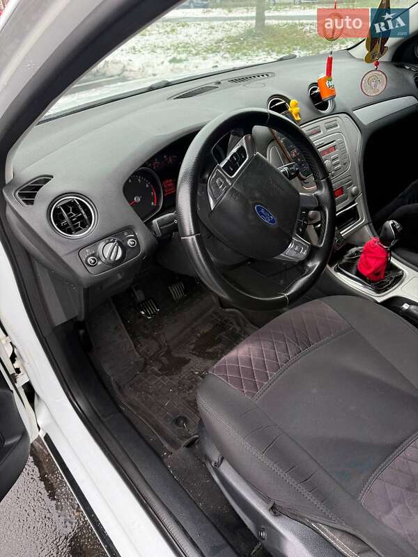 Универсал Ford Mondeo 2010 в Тячеве