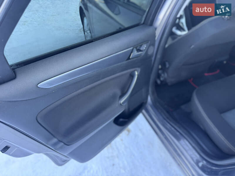 Универсал Ford Mondeo 2011 в Ивано-Франковске