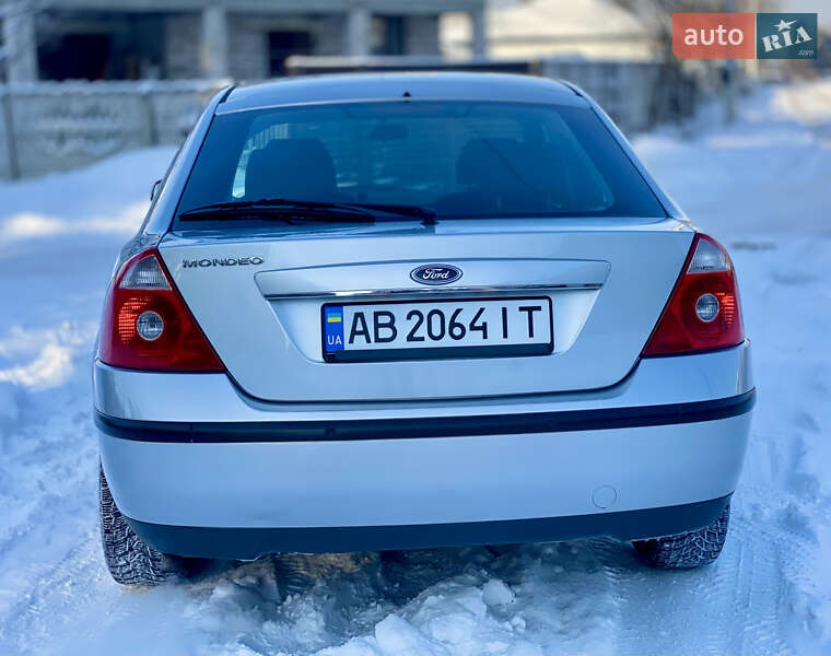 Лифтбек Ford Mondeo 2004 в Житомире