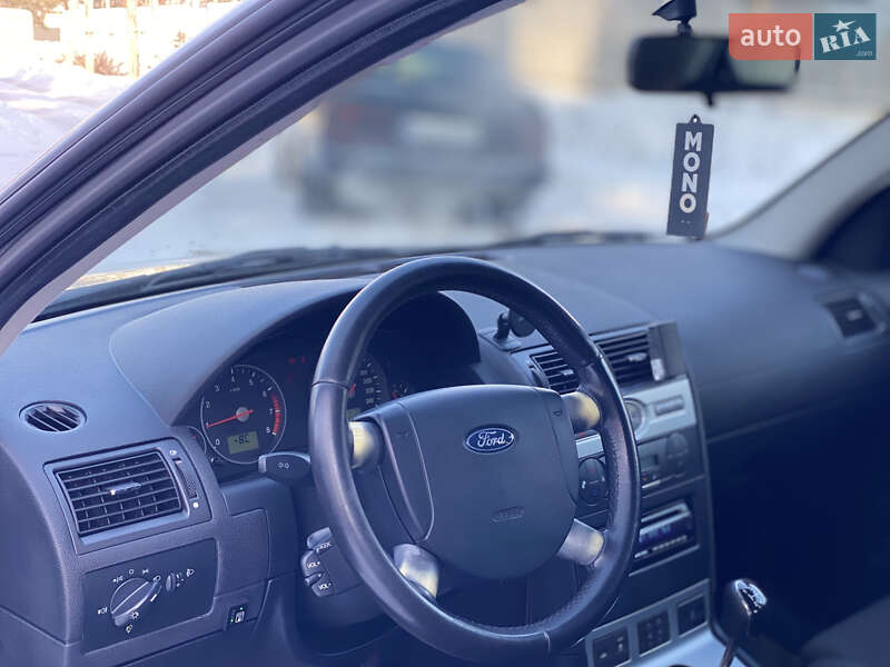 Лифтбек Ford Mondeo 2004 в Житомире