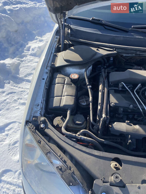 Лифтбек Ford Mondeo 2001 в Микулинцах