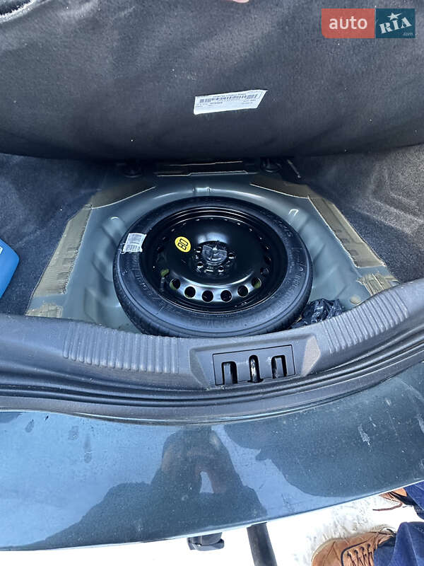 Седан Ford Mondeo 2015 в Новомосковську