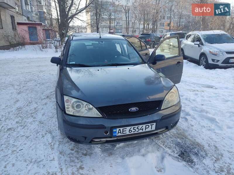 Ліфтбек Ford Mondeo 2001 в Павлограді