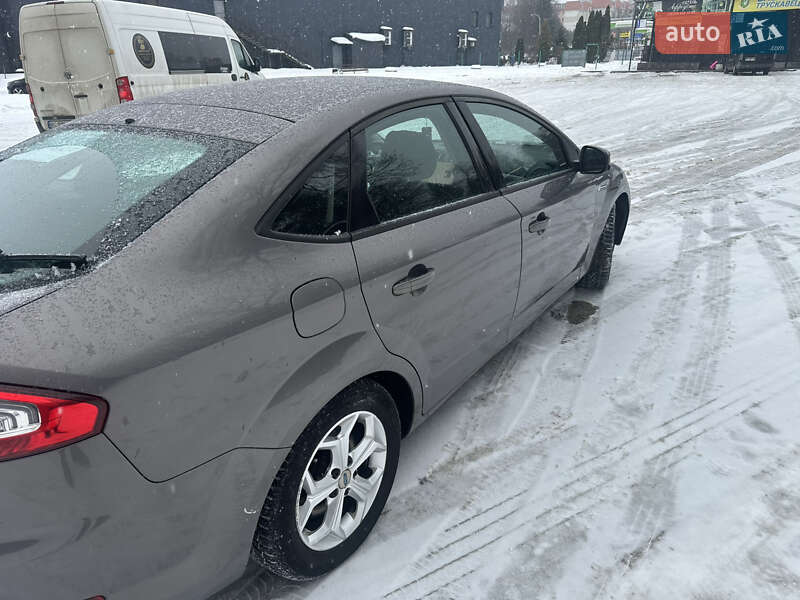 Ліфтбек Ford Mondeo 2013 в Трускавці