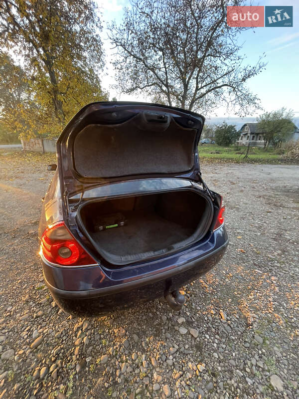 Седан Ford Mondeo 2002 в Черновцах