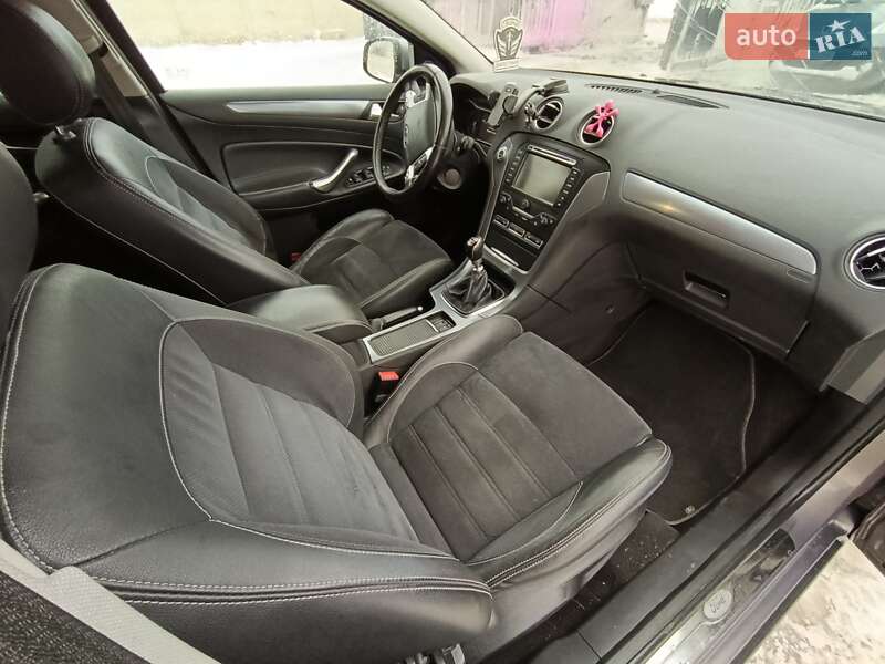 Универсал Ford Mondeo 2011 в Луцке