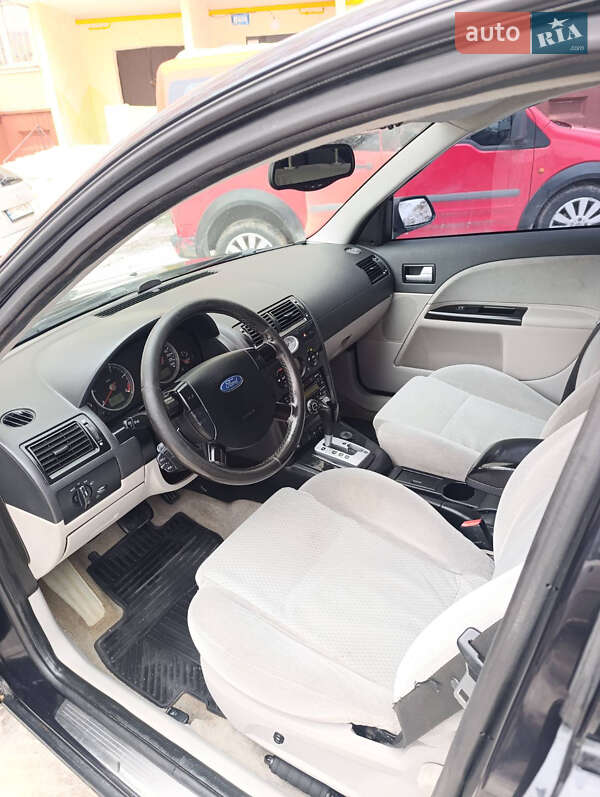 Лифтбек Ford Mondeo 2002 в Тернополе