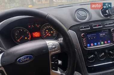 Седан Ford Mondeo 2012 в Новом Роздоле