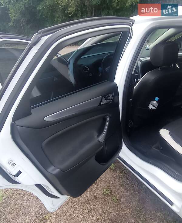 Седан Ford Mondeo 2012 в Дніпрі