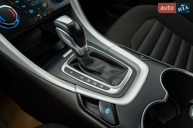 Седан Ford Mondeo 2017 в Киеве