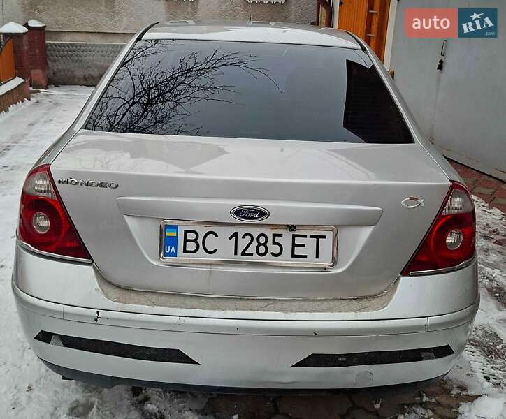Седан Ford Mondeo 2004 в Мостиске