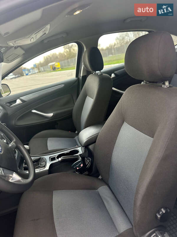 Лифтбек Ford Mondeo 2011 в Запорожье фото 12 Лифтбек Ford Mondeo 2011 в Запорожье