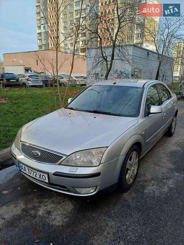 Седан Ford Mondeo 2005 в Киеве