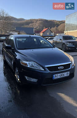 Лифтбек Ford Mondeo 2007 в Тячеве