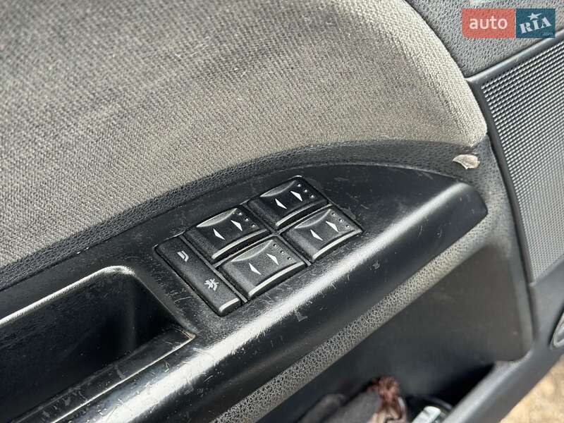 Лифтбек Ford Mondeo 2002 в Виннице фото 14 Лифтбек Ford Mondeo 2002 в Виннице