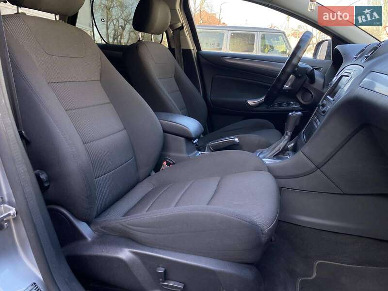 Універсал Ford Mondeo 2014 в Миколаєві