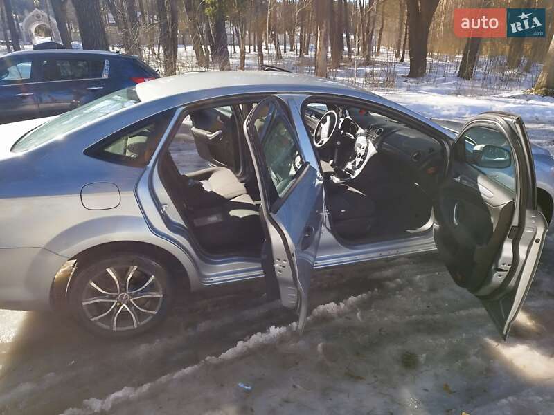 Седан Ford Mondeo 2013 в Житомире