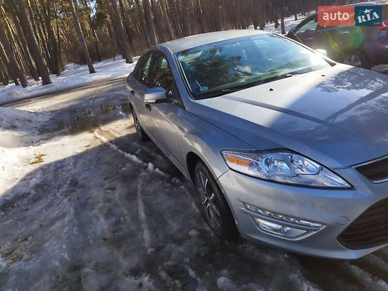 Седан Ford Mondeo 2013 в Житомире