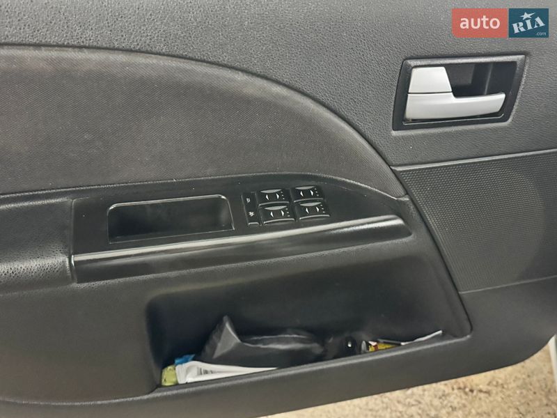 Седан Ford Mondeo 2000 в Києві