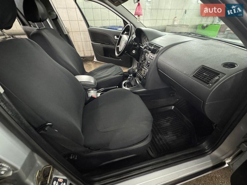 Седан Ford Mondeo 2000 в Києві