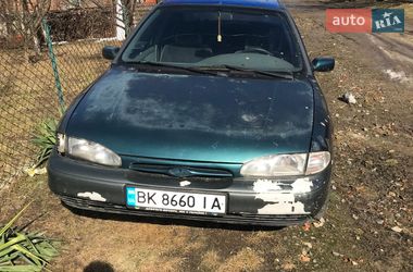 Седан Ford Mondeo 1993 в Дубно