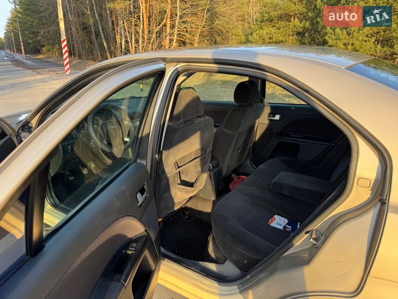 Седан Ford Mondeo 2001 в Славуте