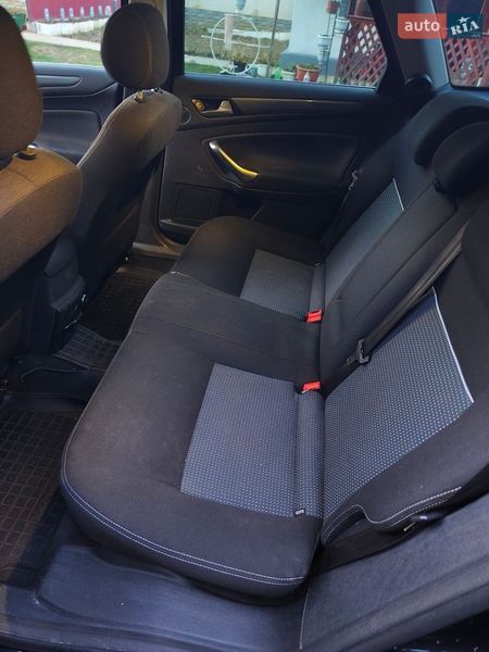 Универсал Ford Mondeo 2013 в Берегово