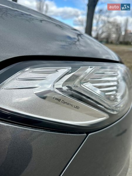 Седан Ford Mondeo 2016 в Киеве