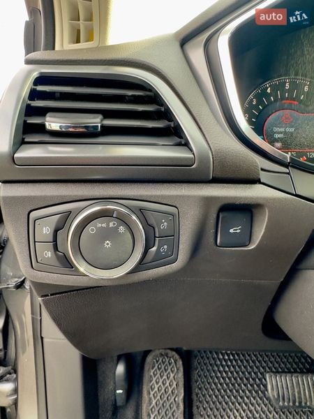 Седан Ford Mondeo 2016 в Киеве