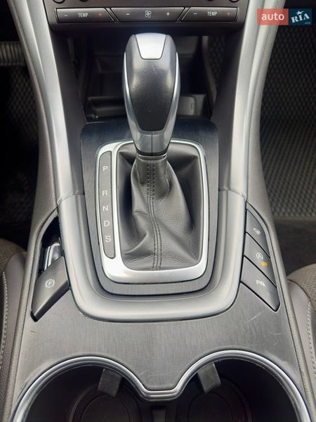 Седан Ford Mondeo 2016 в Киеве