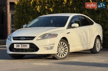 Седан Ford Mondeo 2012 в Стрию