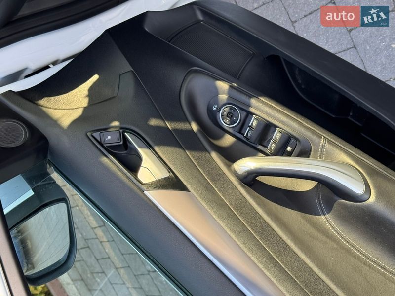 Седан Ford Mondeo 2012 в Стрию