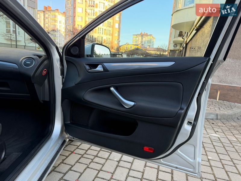 Универсал Ford Mondeo 2012 в Ивано-Франковске