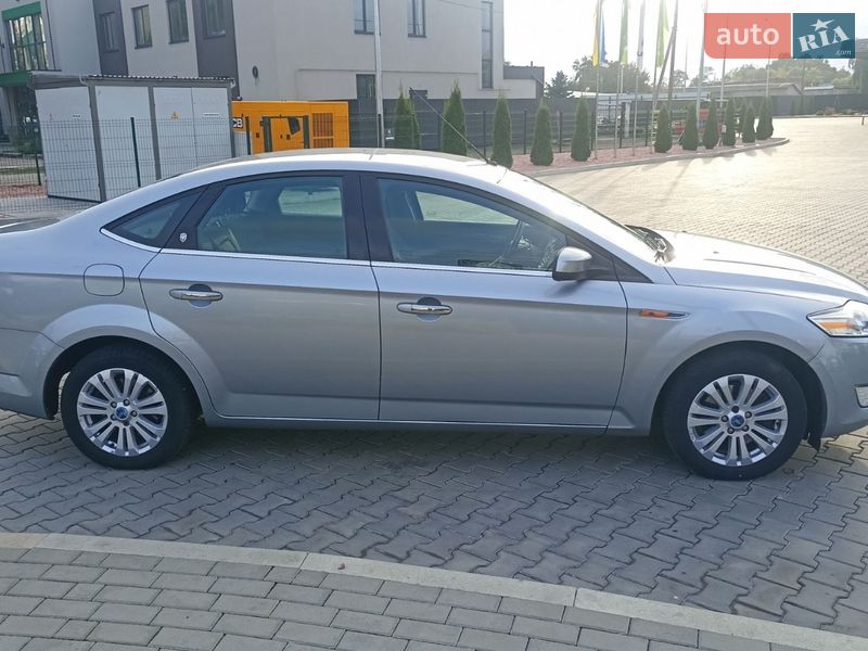 Седан Ford Mondeo 2009 в Луцке