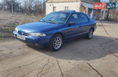 Ліфтбек Ford Mondeo 1994 в Золотоноші