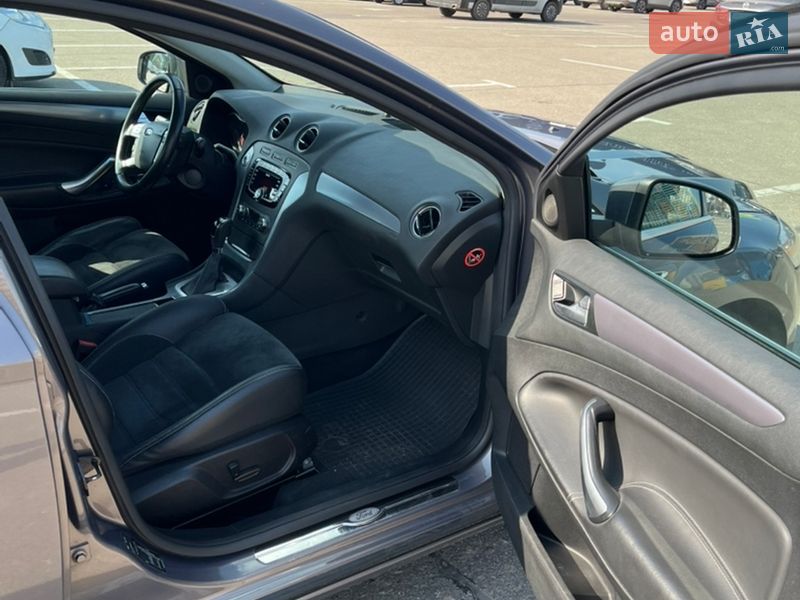 Седан Ford Mondeo 2012 в Киеве