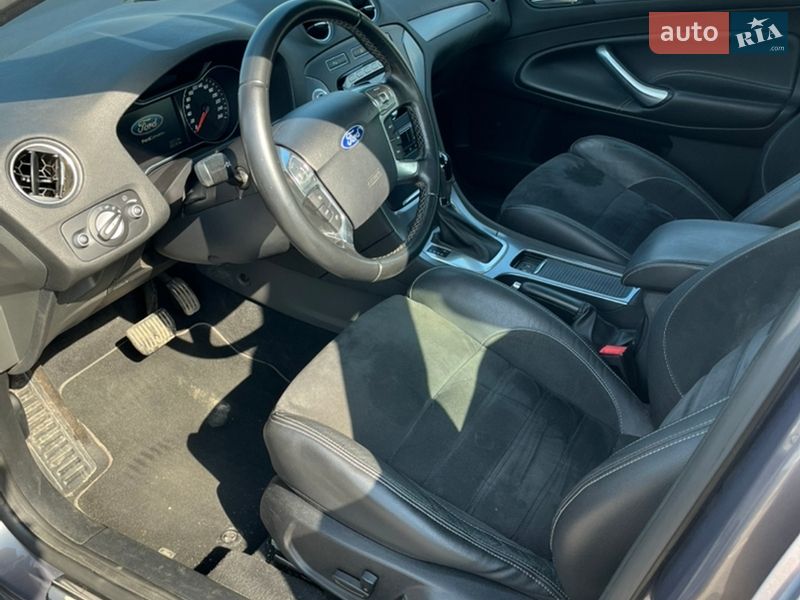 Седан Ford Mondeo 2012 в Киеве