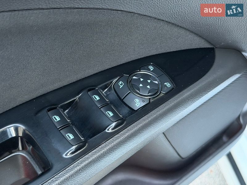 Лифтбек Ford Mondeo 2017 в Киеве фото 25 Лифтбек Ford Mondeo 2017 в Киеве