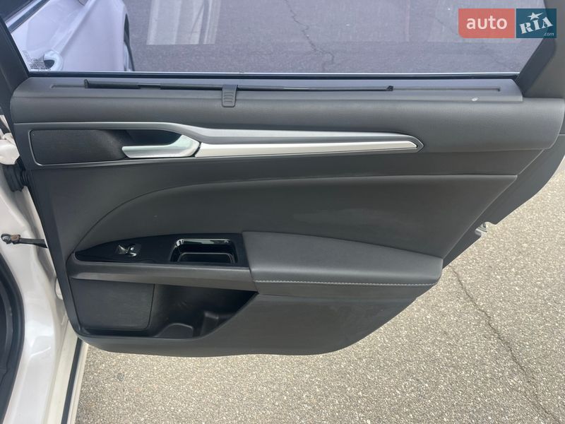 Седан Ford Mondeo 2015 в Киеве фото 16 Седан Ford Mondeo 2015 в Киеве